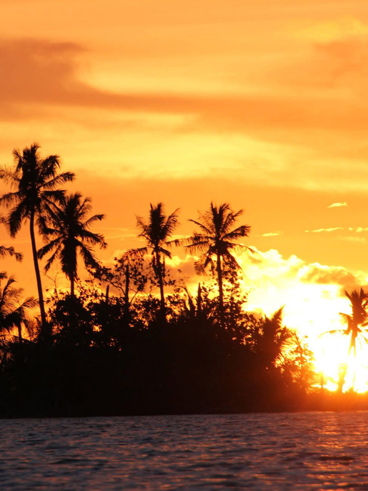 Coucher de soleil à Sumatra Nord en Indonésie